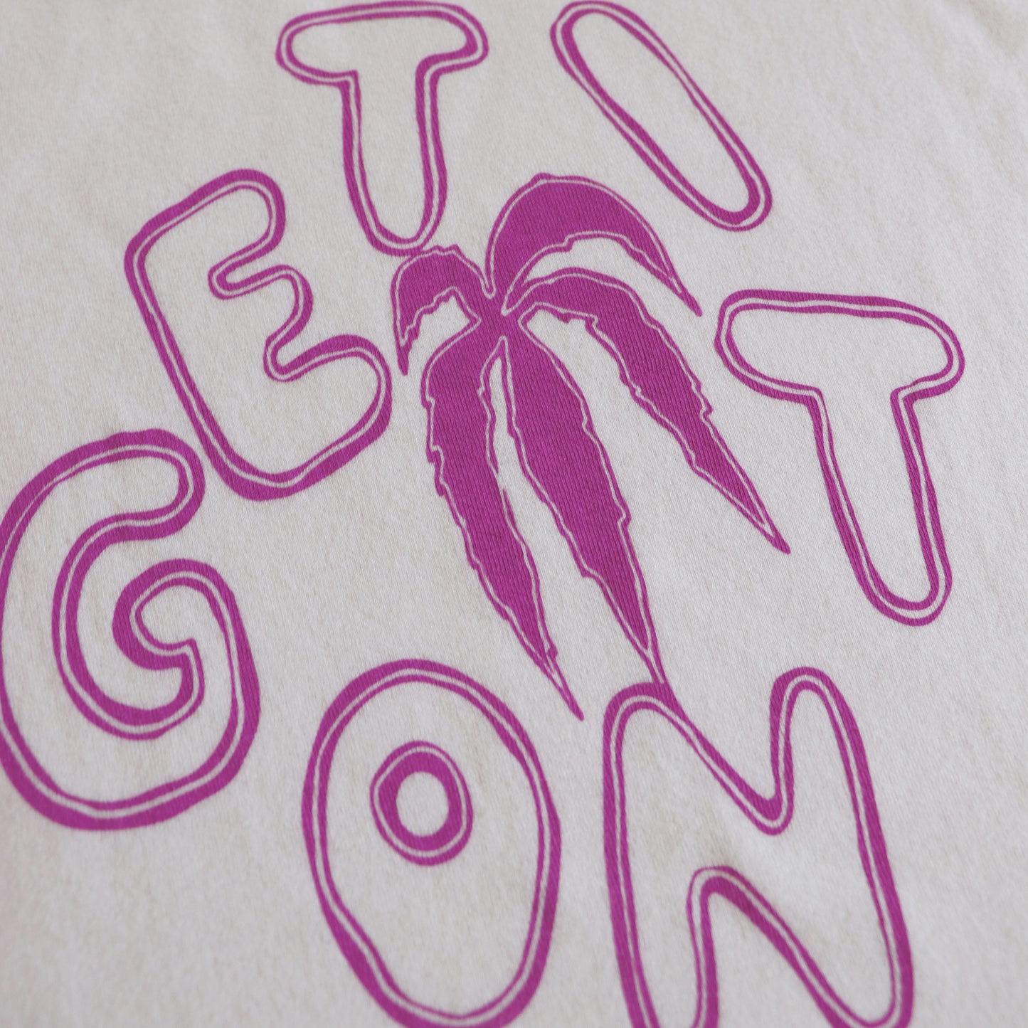 GET IT ON MAGENTA WHITE TEE