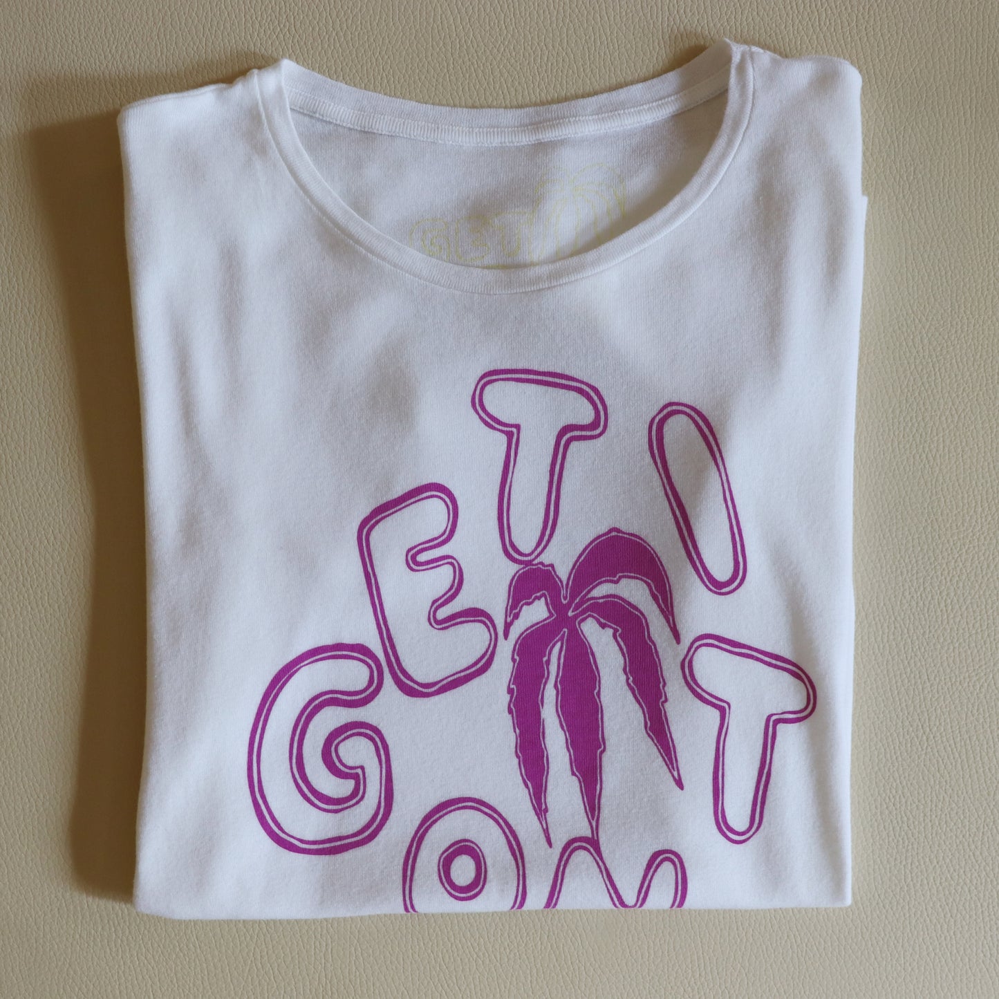 GET IT ON MAGENTA WHITE TEE